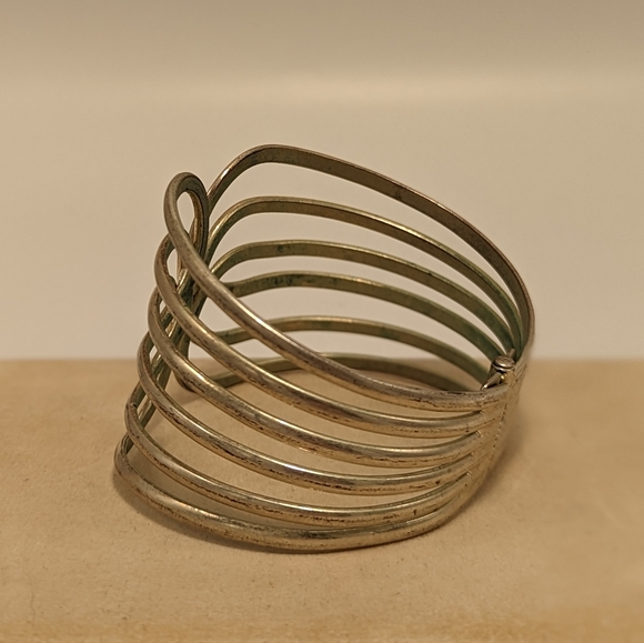 Vintage Silver Tone Hinge Cuff - Picture 2 of 5